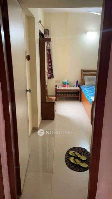 2 BHK Flat In Ashok Nagar Building No.8a Co Operative Society Limited For Sale  In Balkum Naka