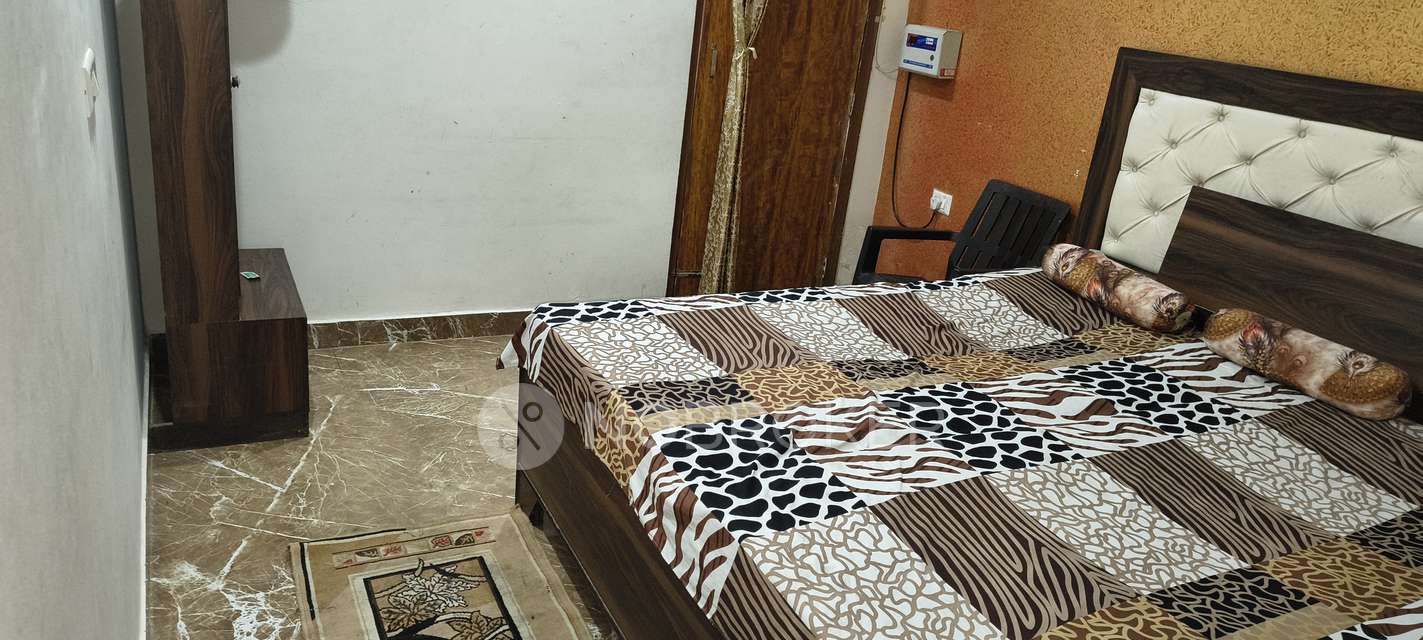 2 BHK Flat In Siddhartha Vihar  Residensy for Rent  In Kinavni Gaon, J9xm+98j, Kanawani Village, Indirapuram, Ghaziabad, Uttar Pradesh 201014, India