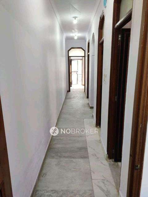 2 BHK Flat In Sb For Sale  In Hari Nagar 