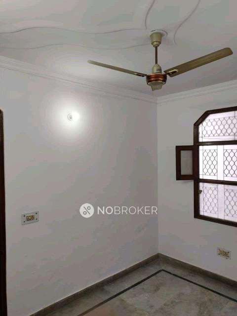 2 BHK Flat In Sb For Sale  In Hari Nagar 