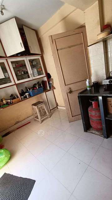 Shared Room for Male In 2 BHK  In Satndlone Building In Narayan Peth,