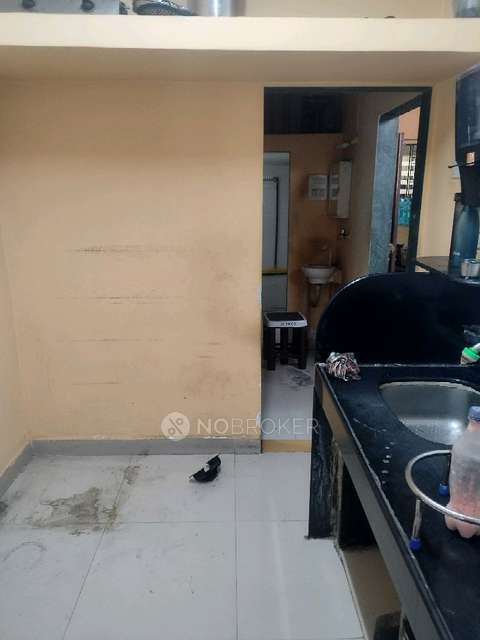 1 BHK Flat In Paras Plaza For Sale  In Rg Gadkari Rd