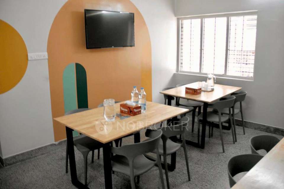 PG for Anyone in Shanthala Nagar,