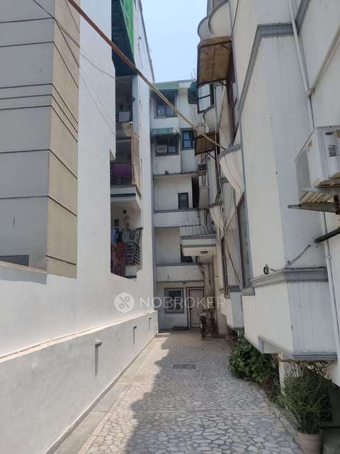 4 BHK Flat In East Of Kailash For Sale  In East Of Kailash