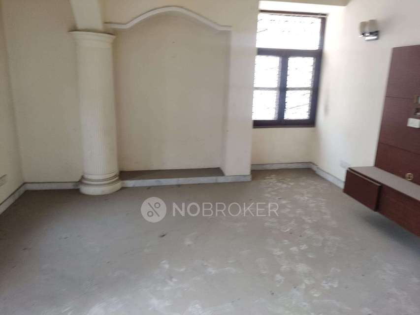 4 BHK Flat In East Of Kailash For Sale  In East Of Kailash
