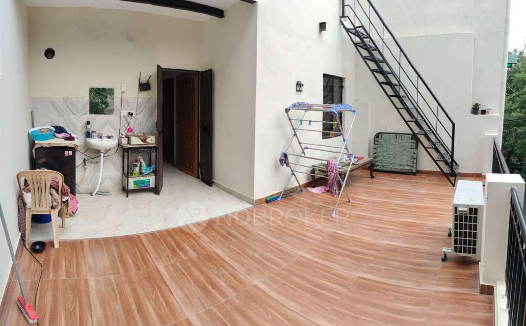 1 BHK House for Rent  In Janakpuri