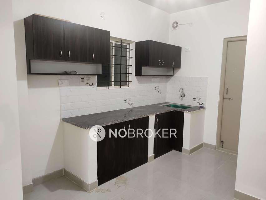 2 BHK Flat In Slv Brundavan For Sale  In Slv Brundavan &#40;formerly Mayur Brundavan&#41;