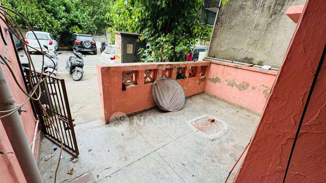 Netaji Subhash Apartment Sector 13 Rent WITHOUT BROKERAGE Unfurnished