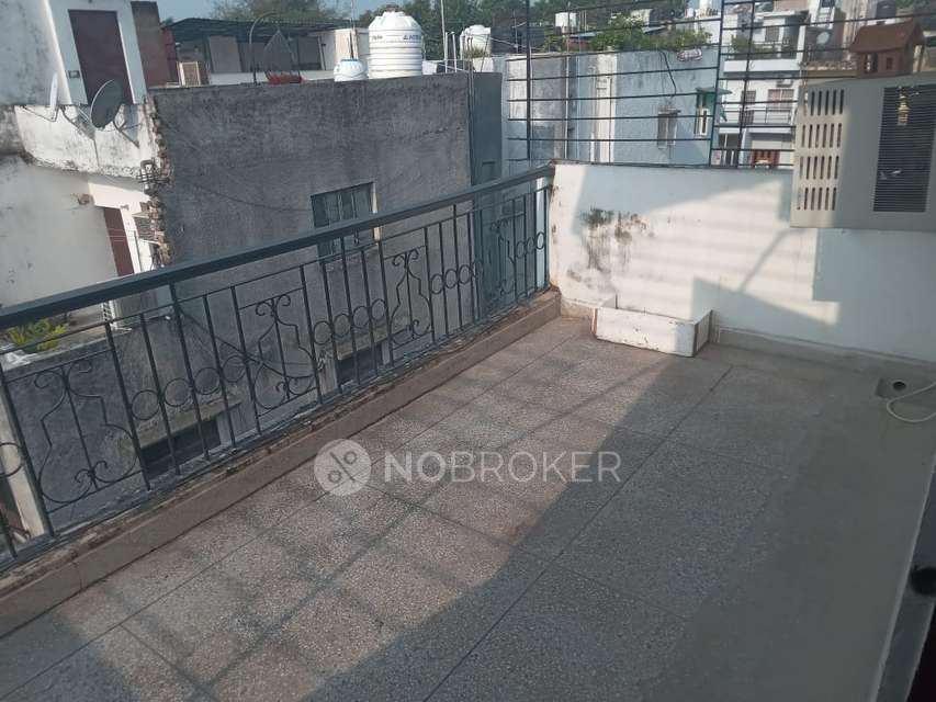 4+ BHK Flat In Everest Apartments For Sale  In Kalkaji