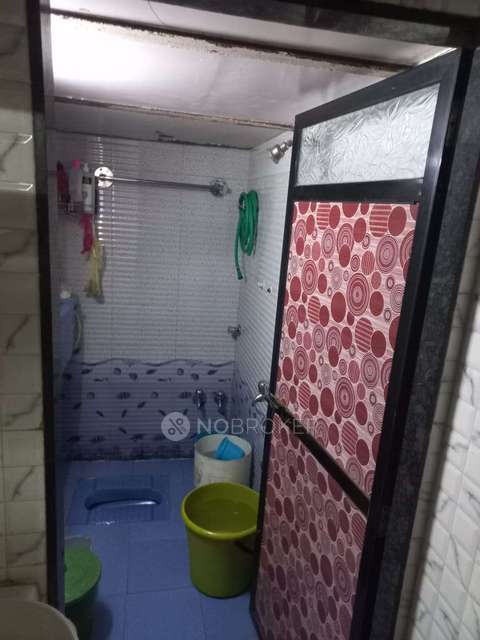 1 RK Flat In Krishna Nayan Society For Sale  In Kandivali West