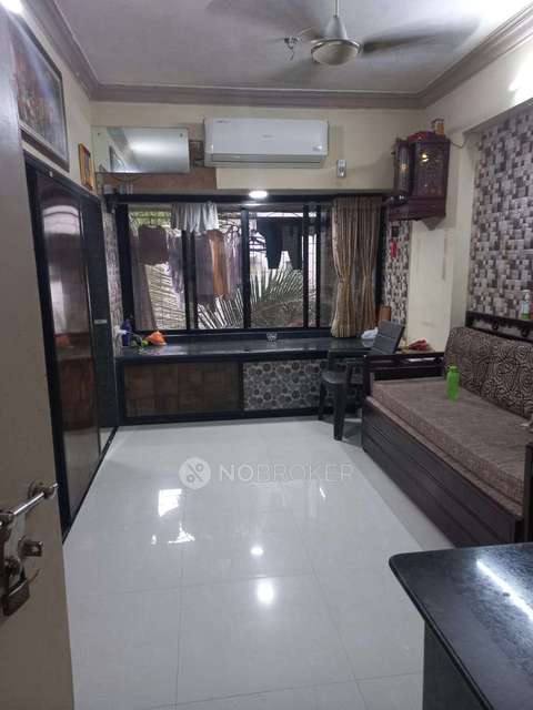 1 RK Flat In Krishna Nayan Society For Sale  In Kandivali West