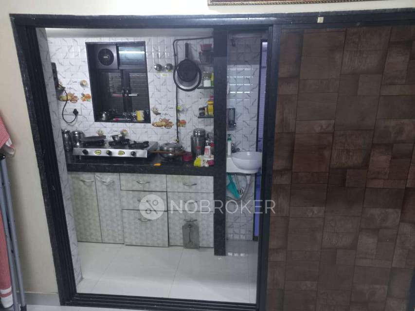 1 RK Flat In Krishna Nayan Society For Sale  In Kandivali West