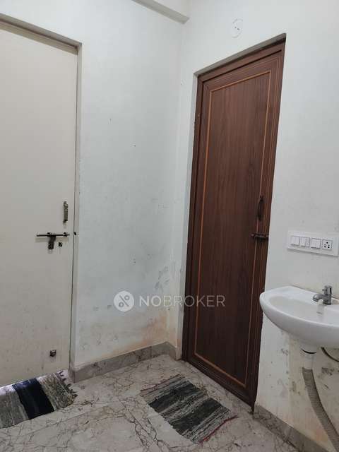 1 BHK Flat In Sapthagiri Ratna Manju For Sale  In Electronic City