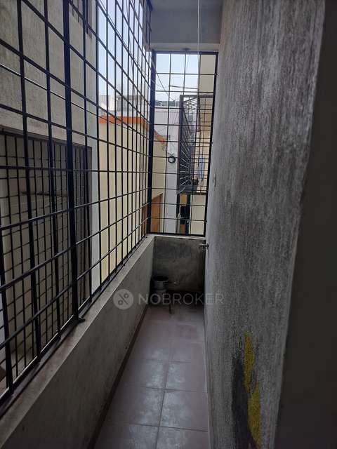 1 BHK Flat In Sapthagiri Ratna Manju For Sale  In Electronic City
