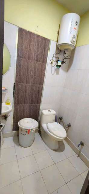 2 BHK Flat In Shivam Rwa Indrapuram For Sale  In Indirapuram