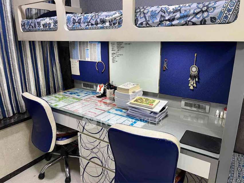 2 BHK Flat In Cliff Tower For Sale  In Andheri West