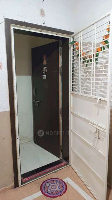 1 RK Flat In Parin Plaza for Rent In Shivane