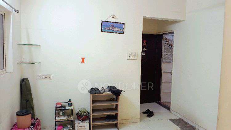 1 RK Flat In Parin Plaza for Rent  In Shivane