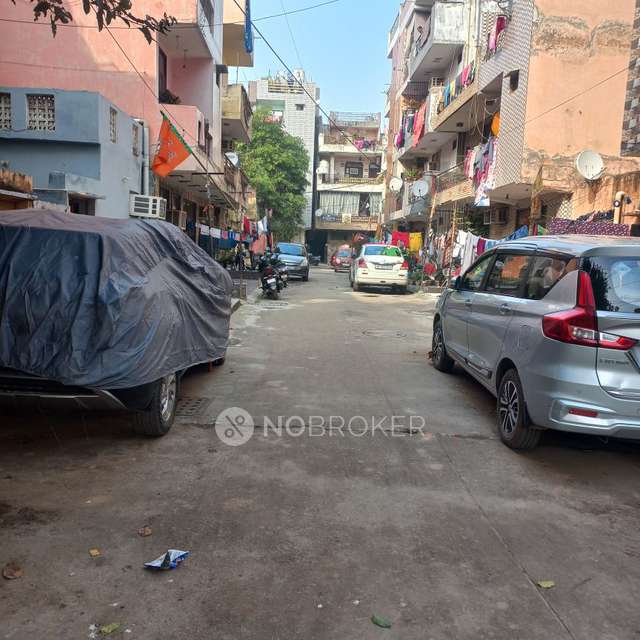 2 BHK Flat In Karampura For Sale  In Karam Pura