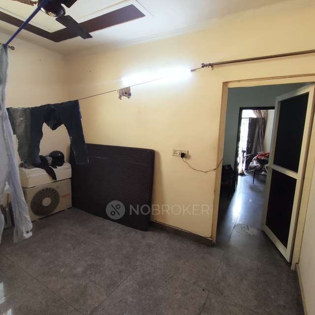 2 BHK Flat In Karampura For Sale  In Karam Pura