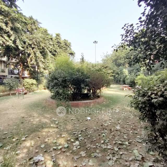 2 BHK Flat In Karampura For Sale  In Karam Pura