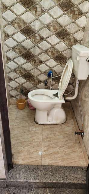 2 BHK Flat In Karampura For Sale  In Karam Pura