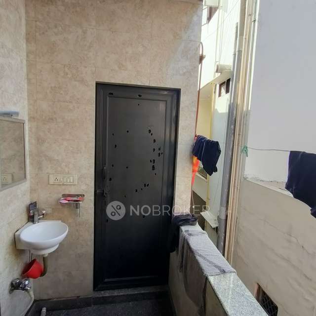 2 BHK Flat In Karampura For Sale  In Karam Pura