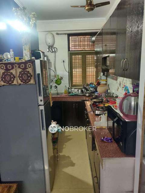 2 BHK Flat In Standalone Building  For Sale  In Dev Kunj