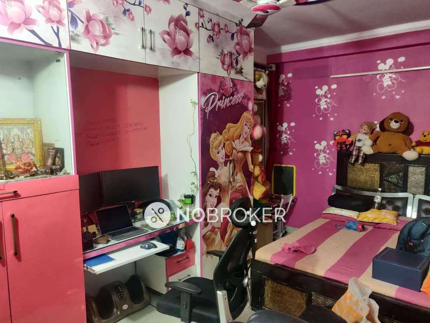 2 BHK Flat In Standalone Building  For Sale  In Dev Kunj