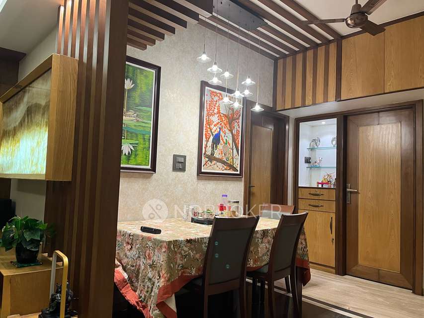 2 BHK Flat In Srm Apartment For Sale  In Patparganj