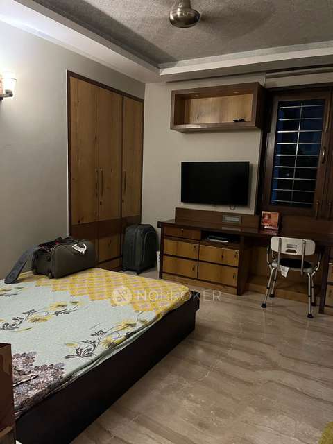 2 BHK Flat In Srm Apartment For Sale  In Patparganj