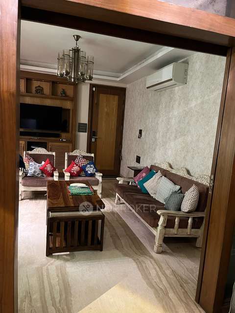 2 BHK Flat In Srm Apartment For Sale  In Patparganj