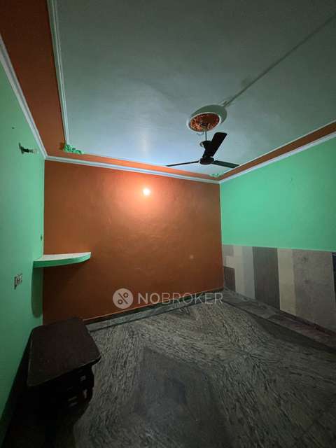 1 RK House for Rent  In Sector 52