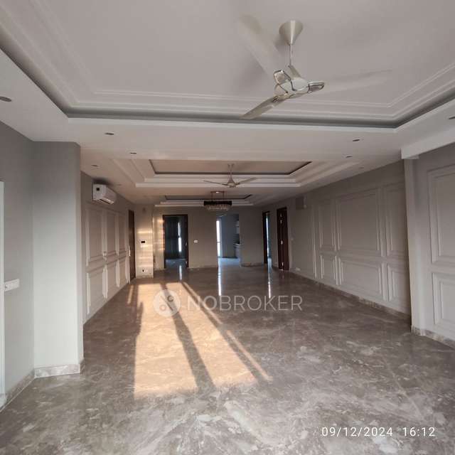 4 BHK Flat For Sale  In Sector 67