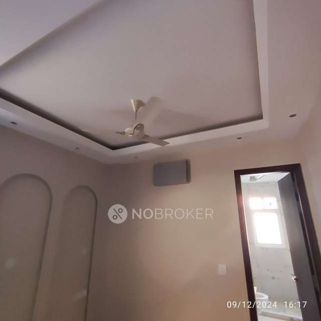 4 BHK Flat For Sale  In Sector 67