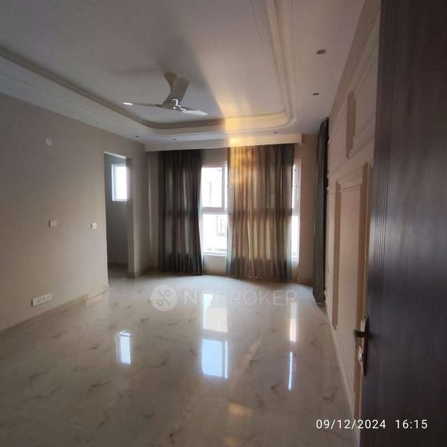 4 BHK Flat For Sale  In Sector 67