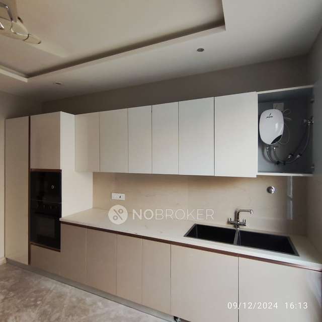 4 BHK Flat For Sale  In Sector 67