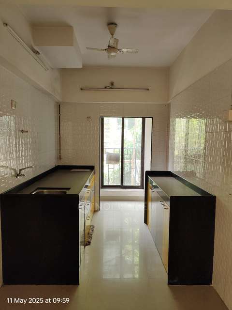 2 BHK Flat In Shivprasad Chs For Sale  In Kandivali West