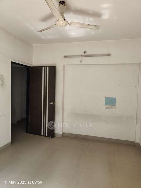2 BHK Flat In Shivprasad Chs For Sale  In Kandivali West