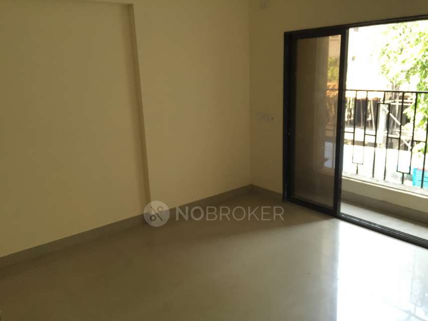 2 BHK Flat In Shivprasad Chs For Sale  In Kandivali West