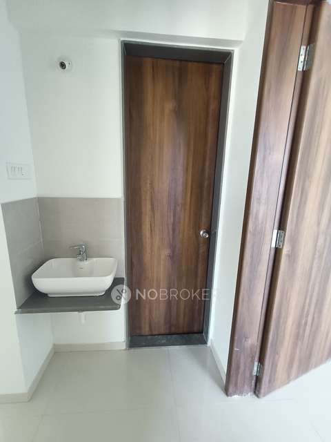 2 BHK Flat In Palm Springs Phase I for Rent  In Wakad