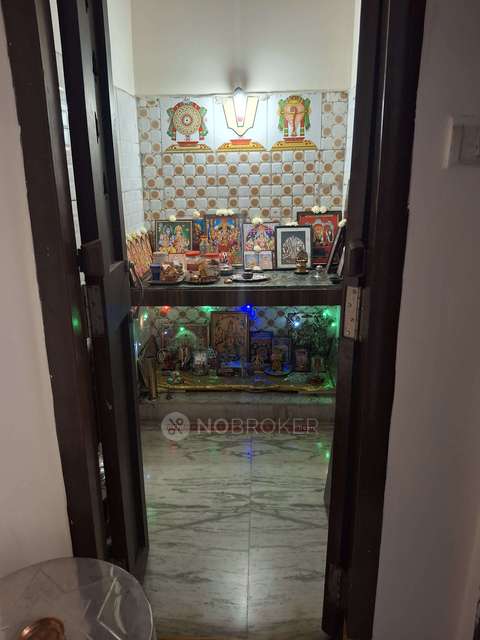 3 BHK Flat In Rr Vedavyasa Nilayam For Sale  In Kothapet