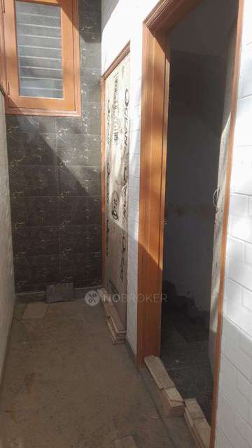 Godown/Warehouse in Sector 2, Noida for Rent 