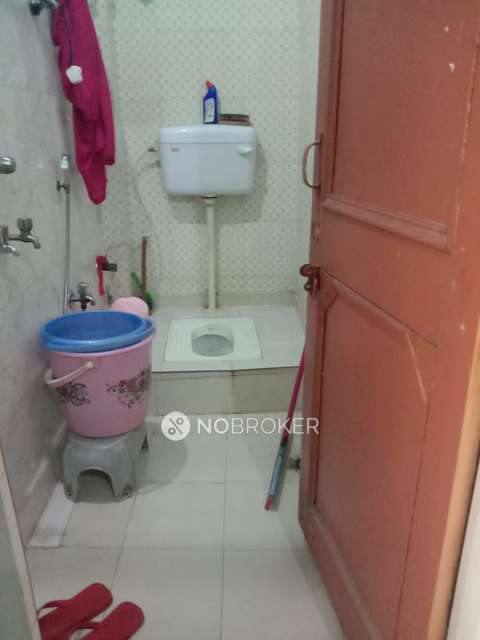 2 BHK Flat For Sale  In Laxmi Nagar