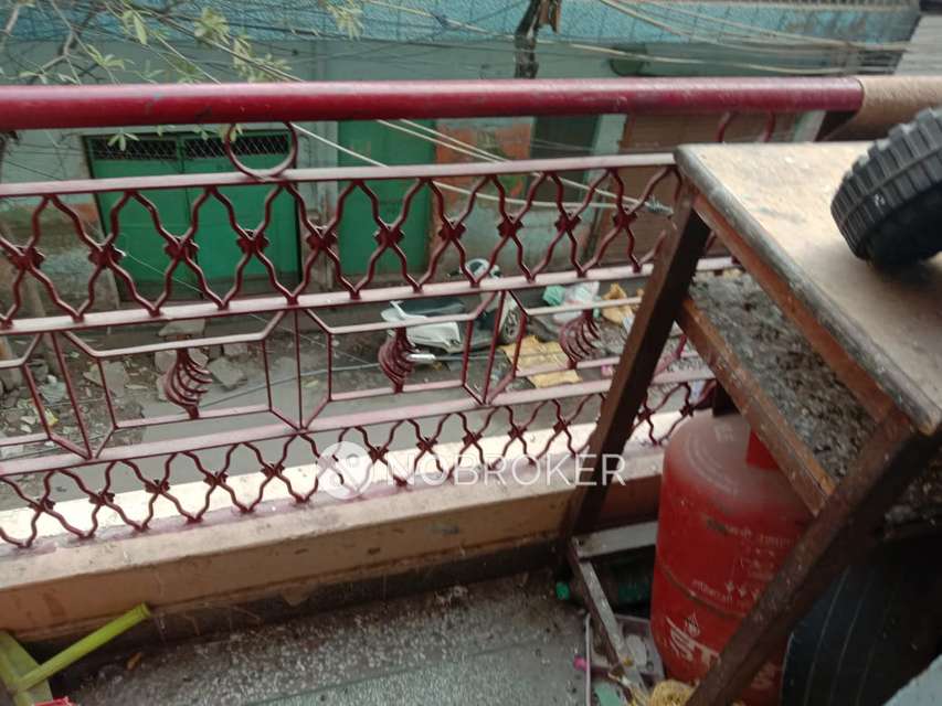 2 BHK Flat For Sale  In Laxmi Nagar