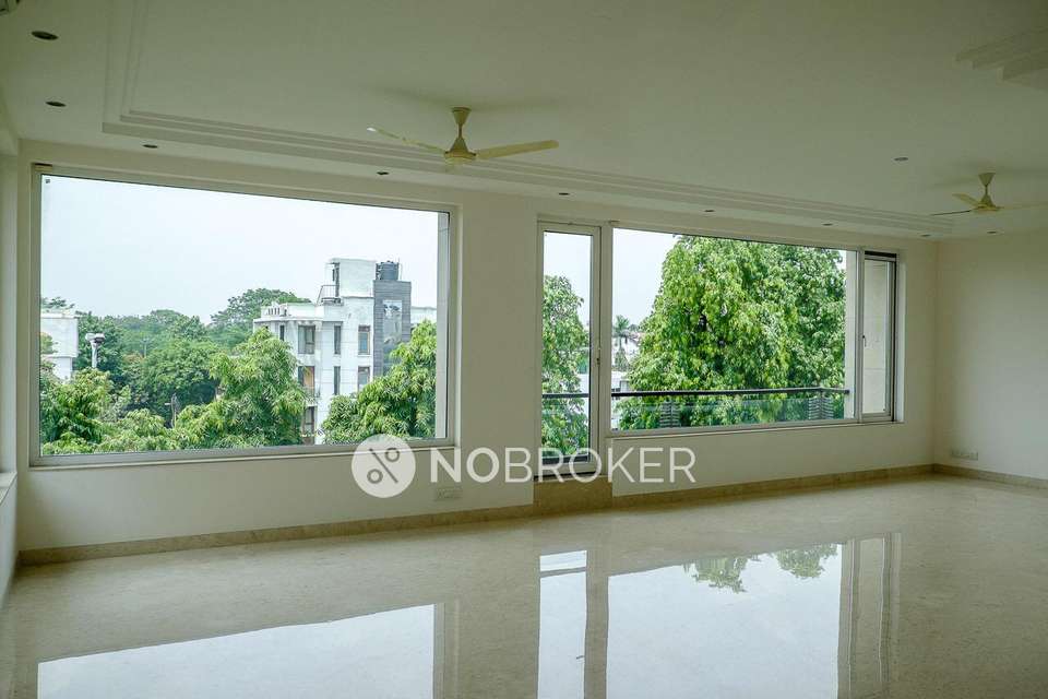 4 BHK Flat For Sale  In Panchsheel Park