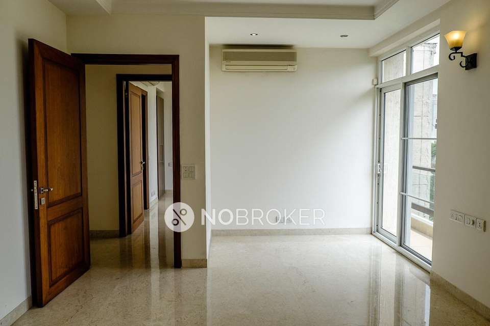 4 BHK Flat For Sale  In Panchsheel Park