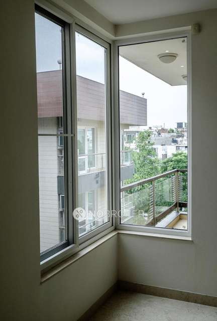 4 BHK Flat For Sale  In Panchsheel Park