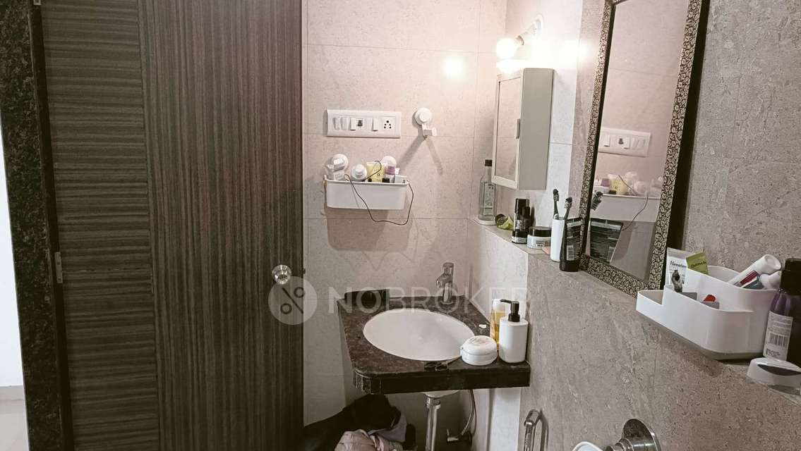 2 BHK Flat In Rajeshwar Lotus, Malad West For Sale  In Malad West