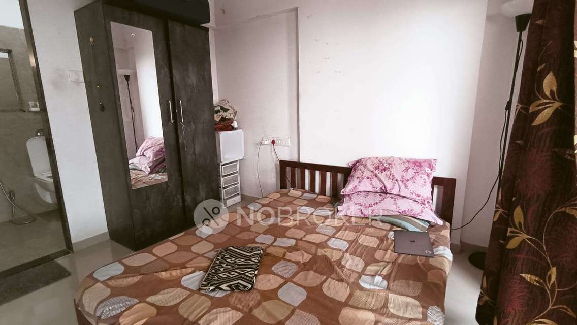 2 BHK Flat In Rajeshwar Lotus, Malad West For Sale  In Malad West